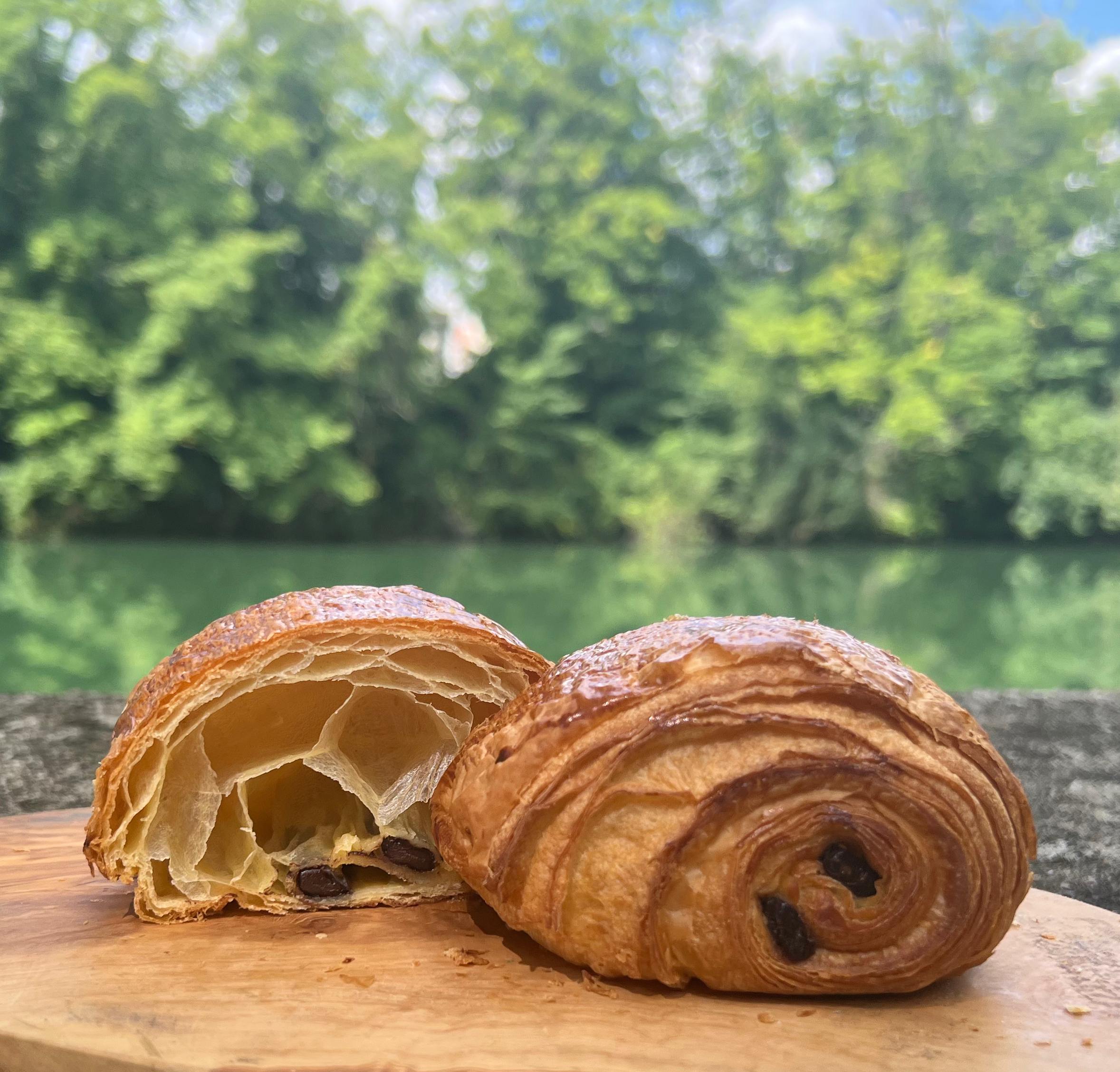 pain-au-chocolat-inside
